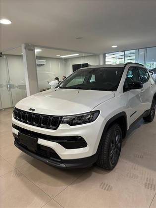 JEEP COMPASS 1.3 T270 TURBO FLEX LONGITUDE AT6 JEEP COMPASS 1.3 T270 TURBO FLEX LONGITUDE AT6